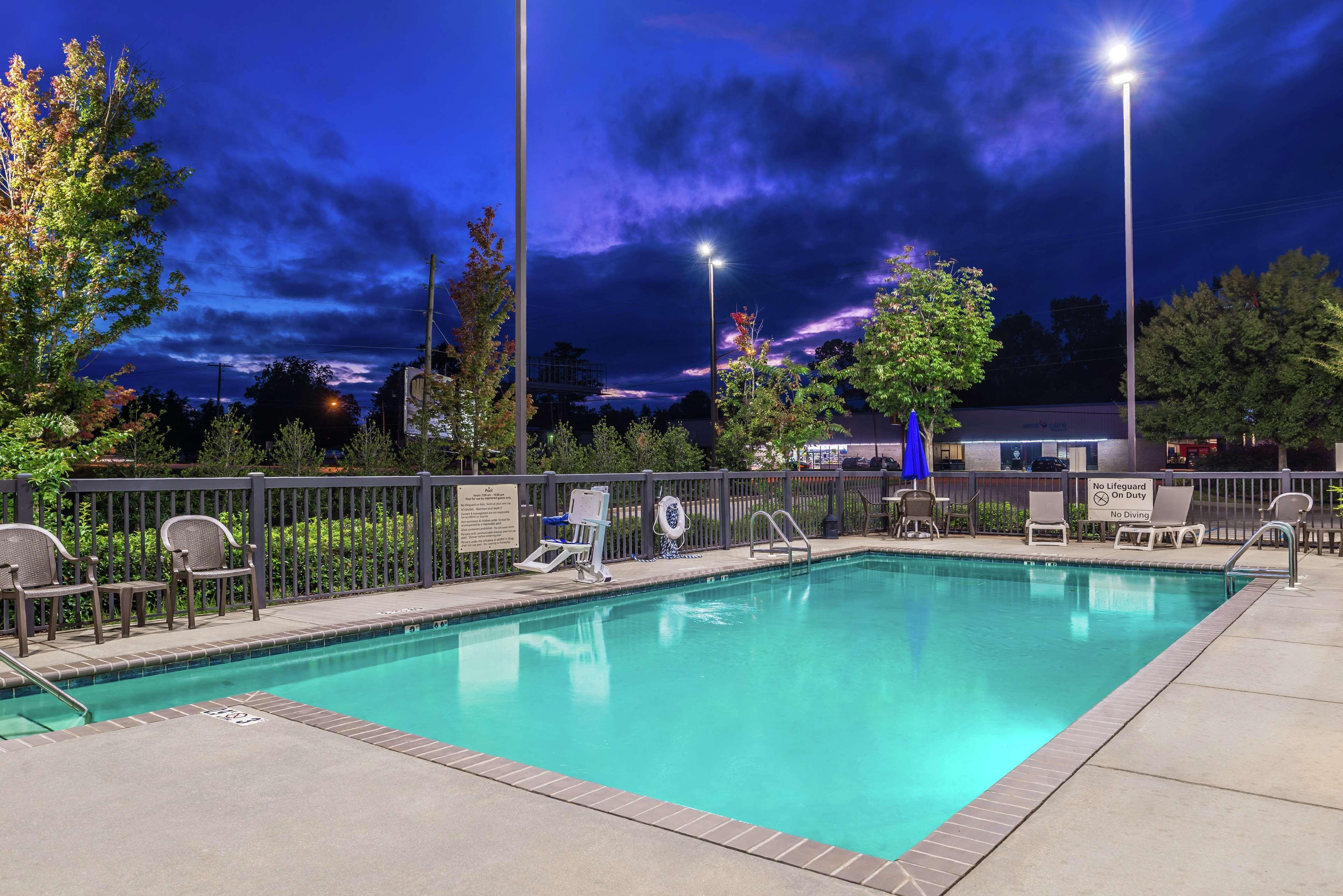 Hampton Inn Jackson-College Avenue Exterior photo