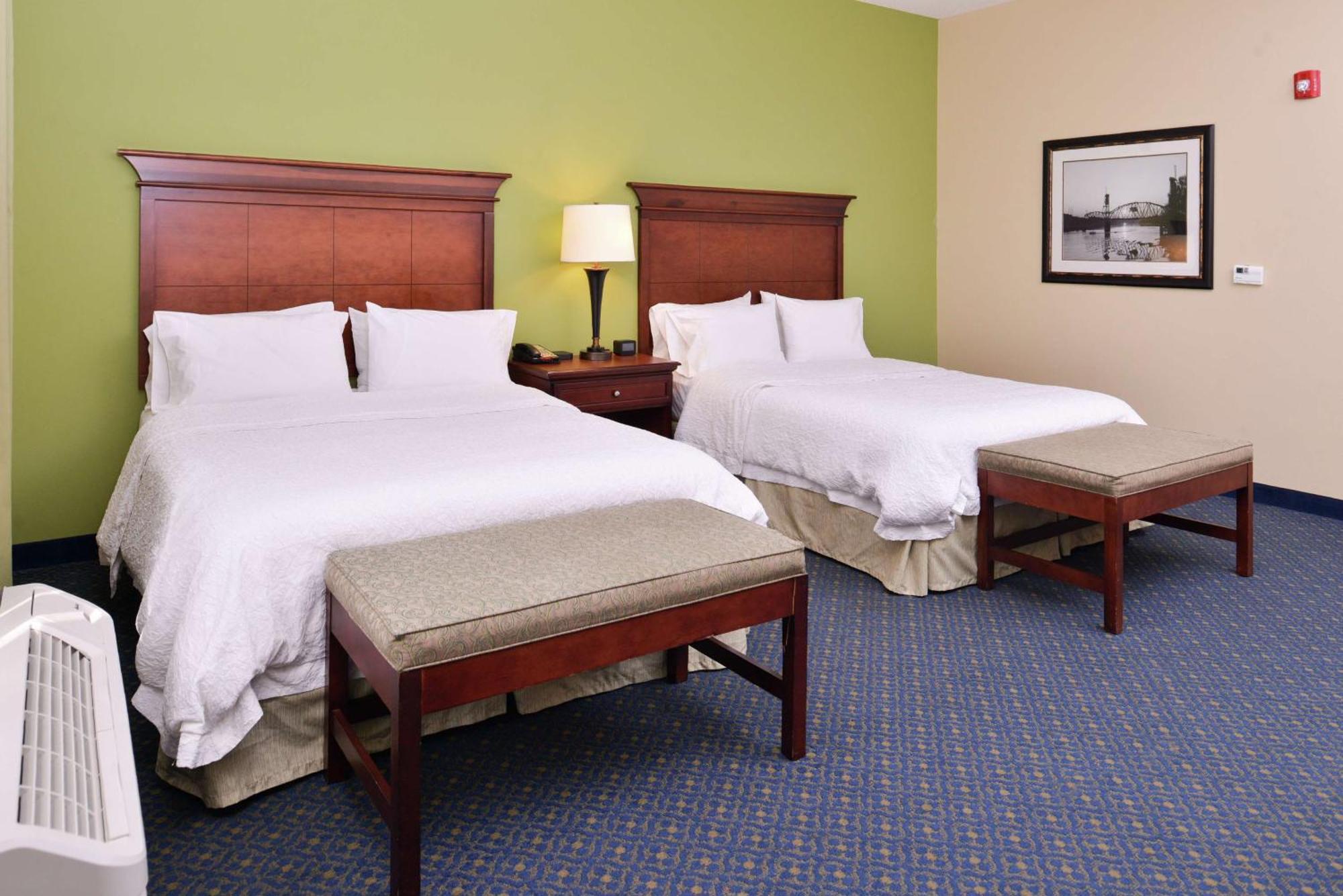 Hampton Inn Jackson-College Avenue Exterior photo